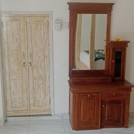 Beten Enjung Home Stay&Waroeng อาเม็ด ภายนอก รูปภาพ