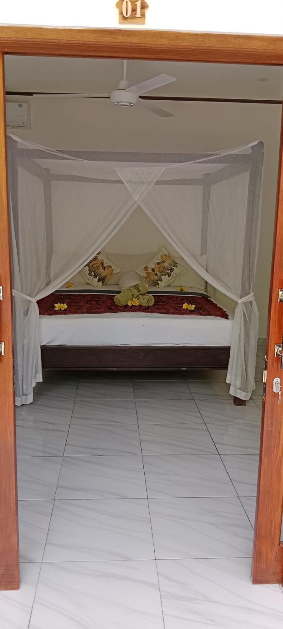 Beten Enjung Home Stay&Waroeng อาเม็ด ภายนอก รูปภาพ