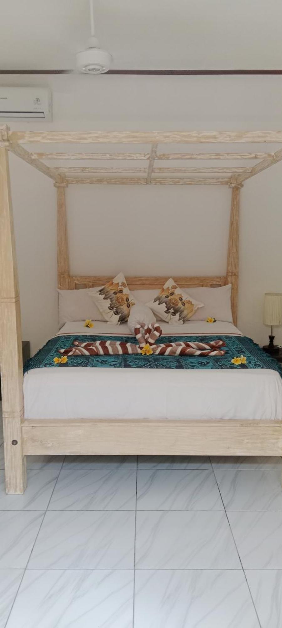 Beten Enjung Home Stay&Waroeng อาเม็ด ภายนอก รูปภาพ