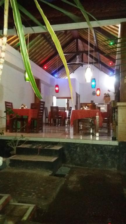 Beten Enjung Home Stay&Waroeng อาเม็ด ภายนอก รูปภาพ